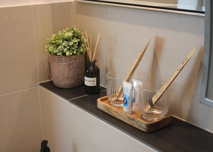 R B Duo - Perfekt Fuer Monteure - Kuechenzeile - Smart Tv - Bad Mit Toilette Und Dusche Auf Dem Flur Gegenueber Des Zimmers Zur Alleinnutzung Apartament Hamburg